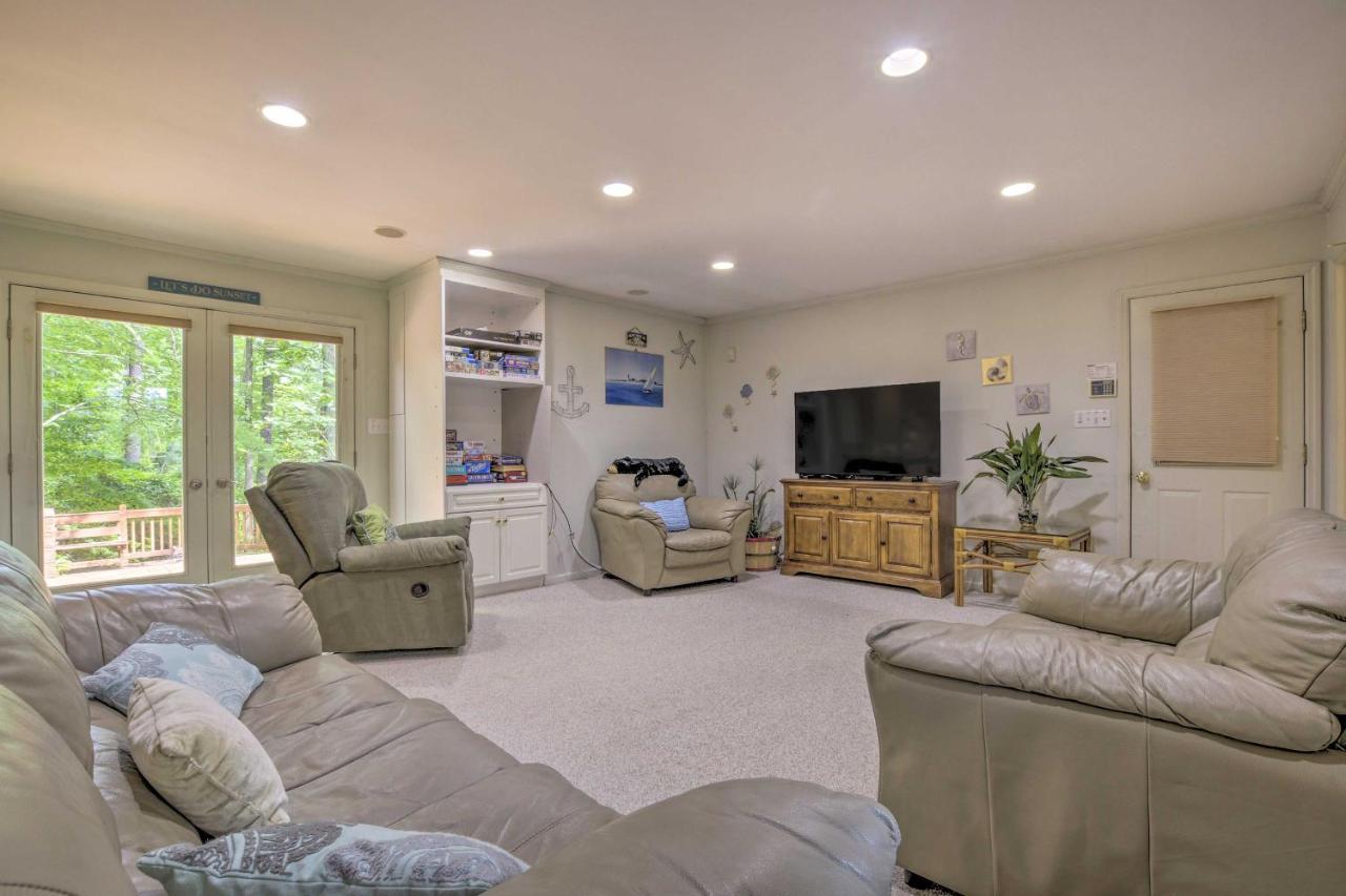 Peaceful Durham Retreat On Pond With Huge Deck! Βίλα Εξωτερικό φωτογραφία