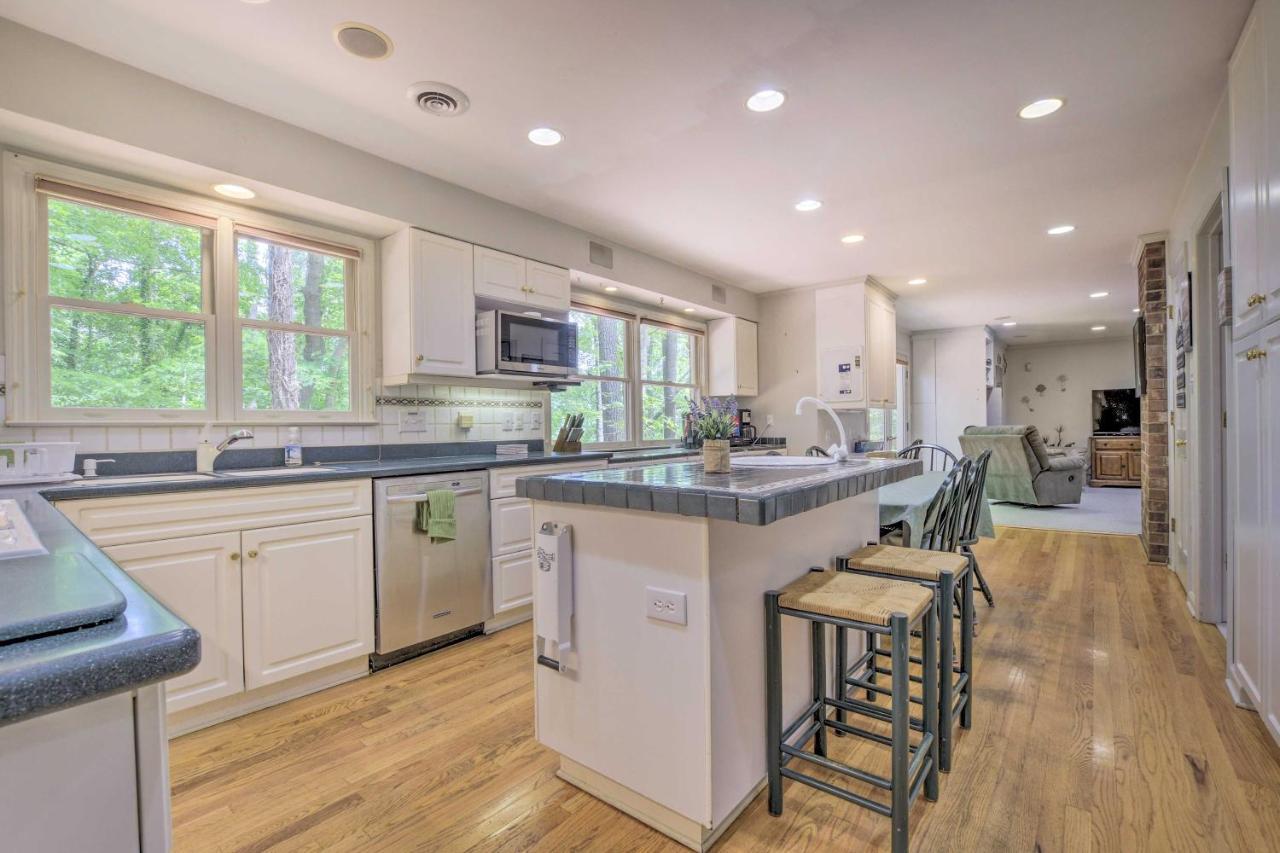 Peaceful Durham Retreat On Pond With Huge Deck! Βίλα Εξωτερικό φωτογραφία